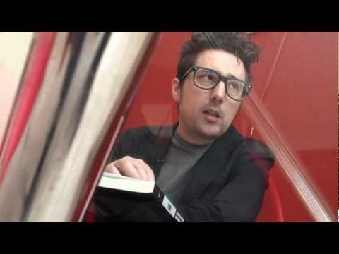 Patricio Pron, escritor: “Las crisis que atravesamos propician la radicalización de la crueldad”