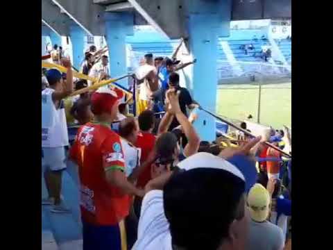 "La hinchada de Dock Sud es local en Rafaela" Barra: La Banda del Docke • Club: Dock Sud