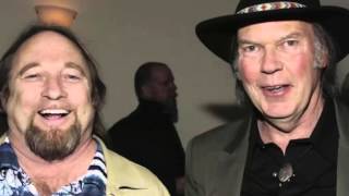 Stephn Stills loves Neil Young & David Crosby NOT!