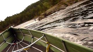 preview picture of video 'Ally 15 i nedre Kilandsfallene, Nidelva (kamera ombord) (OC1 canoe river whitewater)'