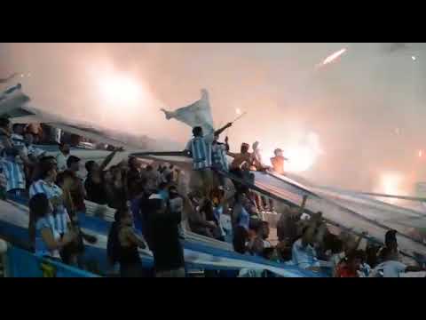"Yo soy de Racing a Muerte- Racing de Córdoba" Barra: La Guardia Imperial &bull; Club: Racing Club