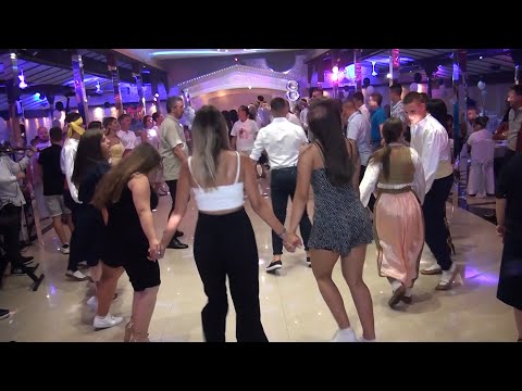 KRALJEVI KAD ZASVIRAJU KOLO I MLADOST ZAIGRA  ( MILOŠEVO PUNOLETSTVO )