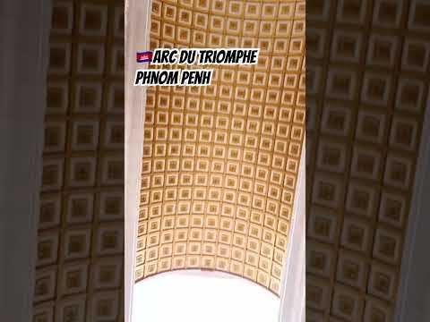 🇰🇭 Arc du Triomphe #phnompenhtravel #cambodiatravelguide #visitcambodia #backpackingasia