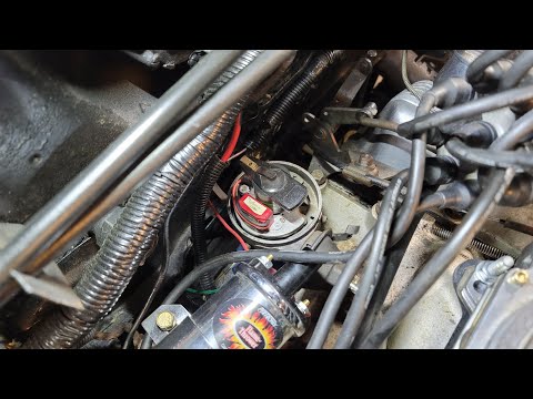 How to test your vacuum advance diaphragm can for distributor on older classic car Ignition timing