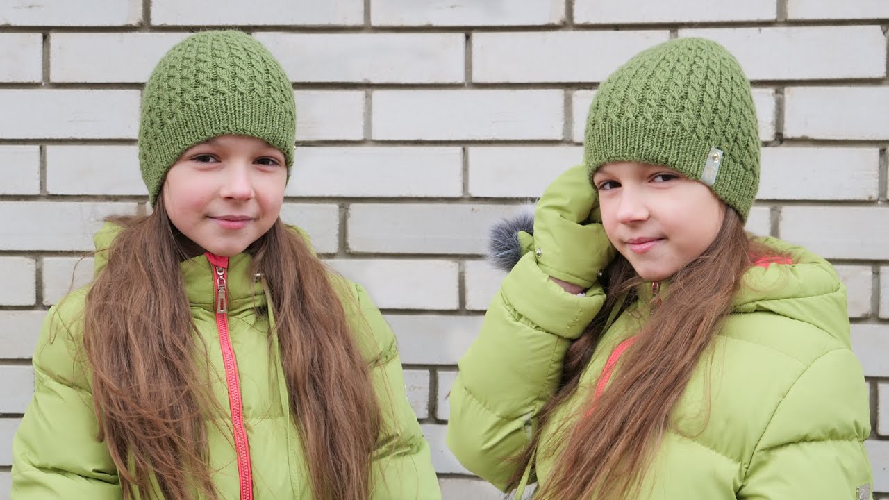 Вяжем шапку спицами 