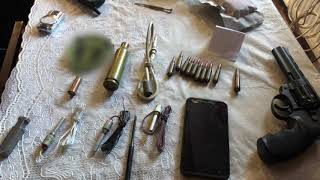 У Харкові військовослужбовець торгував зброєю