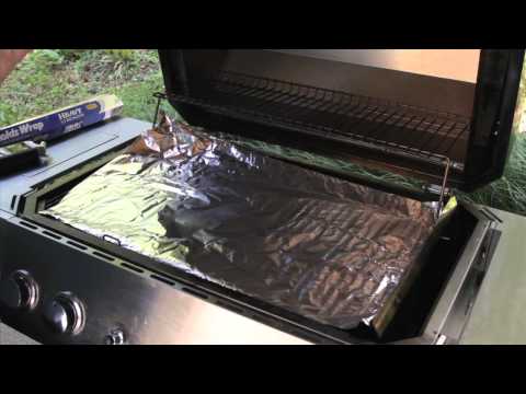 Cleaning Your Grill With Aluminum Foil - Big Poppa's Grilling Tips