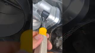 throttle body replacement on 5.7 hemi 05-10 jeep, dodge, Toyota