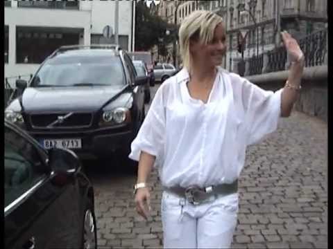 Iveta Bartošová- DEJ MI RUKU,HEJ PANE DISKŽOKEJ