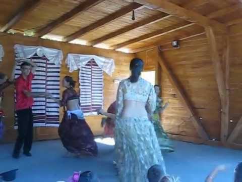 Grupul de dans Cermei 4