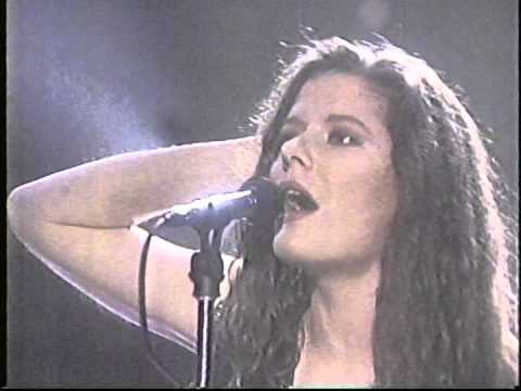 Edie Brickell & New Bohemians - Arsenio Hall 1989 What I Am