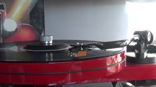 Video thumbnail for Pro-Ject RPM1 Carbon / Audio Technica AT120E by Gistad