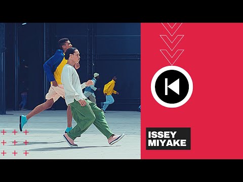 ISSEY MIYAKE #SS23 #ManFashionWeek, Flowers and Vases #isseymiyake #fashionshow #paris