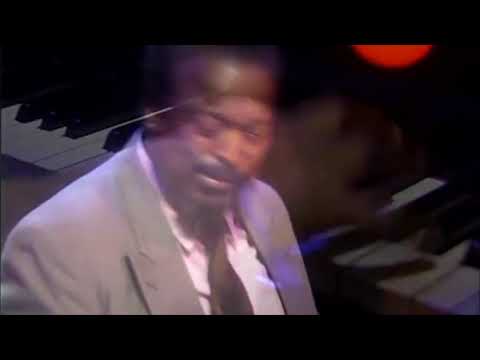 Gene Harris Quartet - Black and Blue LIVE