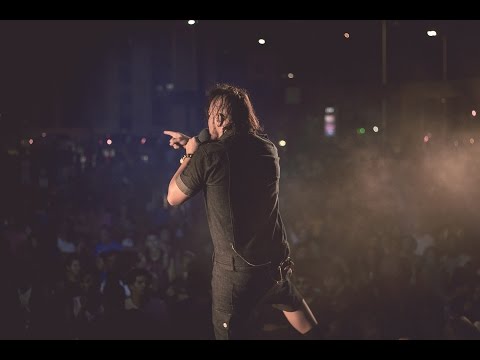 O Mundo Não Sorri Pra Gente Como Eu - Circo de Marvin (Registro ao vivo)