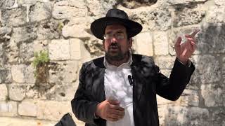 צדיקים מתעדנים בחמה? | הרב אליהו ובר (ישיבת הר הבית) - התמונה מוצגת ישירות מתוך אתר האינטרנט יוטיוב. זכויות היוצרים בתמונה שייכות ליוצרה. קישור קרדיט למקור התוכן נמצא בתוך דף הסרטון