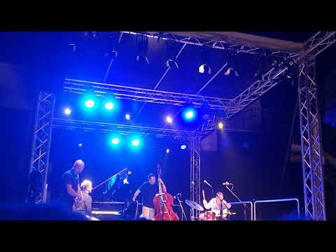 Stefano Di Battista quartet - Solo piano and sax - drums solo at the end