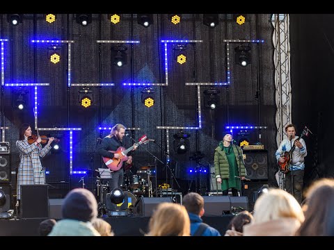 Juuk Neatkarības atjaunošanas dienas koncertā "Idejas vārdā"