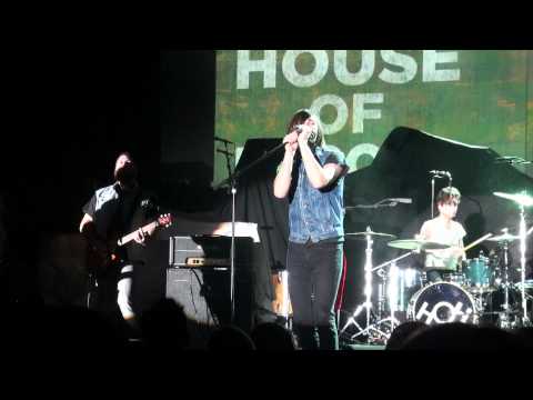 House of Heroes - Don't Stop Believing - WWS 2011 in NJ