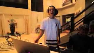 Austin Mahone Sings Places on Austream