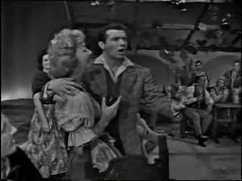 Franco Corelli sings the Drinking Song from Cavalleria