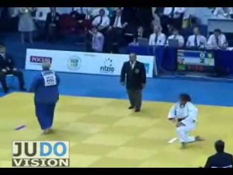 JUDO 2009 Grand Slam Moscow: Urszula Sadkowska (POL) - Nihel Chikhrouhou (TUN)