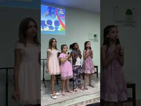 Da boca de pequeninos e crianças de peito tiraste perfeito louvor". Mateus 21.16