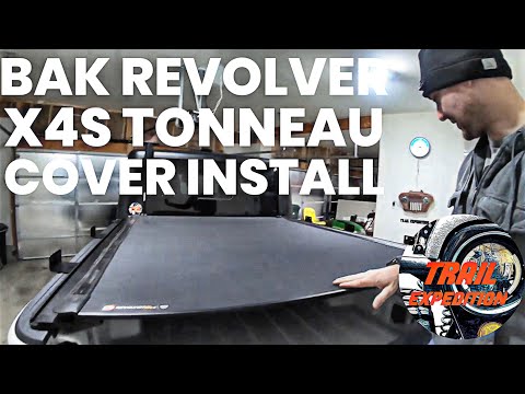 BAK REVOLVER X4s Tonneau Cover & RCI rack adapters install on the 2022 Jeep Gladiator