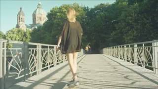 Monaco, Manhattan, Minga.