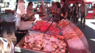 preview picture of video 'Bergen, Targ rybny. Fishmarket  - Fisketorget'