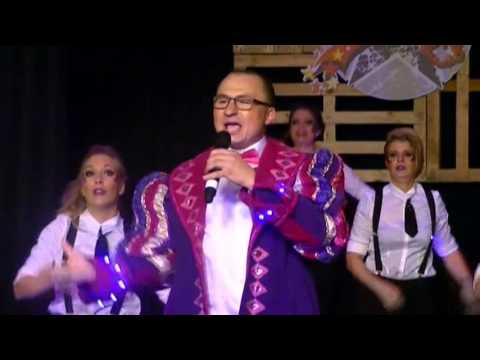 Optreden van de Cali vér 16 op zijn campagnebal