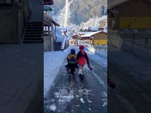LAUTERBRUNNEN VILLAGE WINTER SWITZERLAND🇨🇭4K/LAUTERBRUNNEN VILLAGE WALKING SWITZERLAND#lauterbrunnen