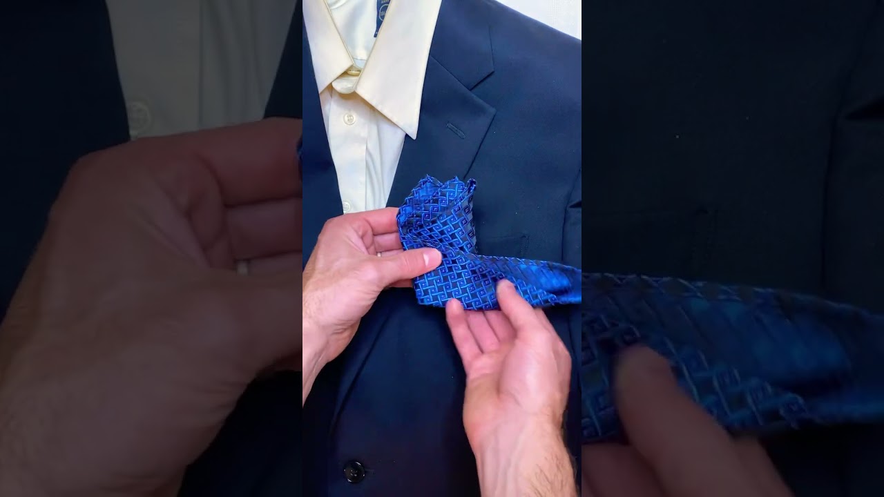 Summit Fold pocket square #pocketsquare #fashion #howtofold