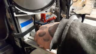 Plastic knife displays for the DKE