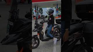 Download lagu Model cewek cantik naik motor Beat Touring mp3
