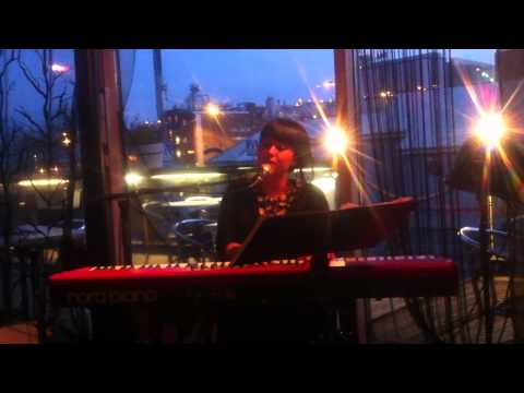 Frida Östergren - Ne Me Quitte Pas ( Regina Spektor cover )