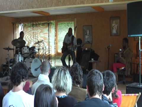 Reggie Washington trio live au Tallani's garden 2.