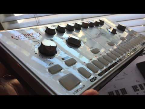 Cyclone Analogic TT-606 Drum Machine Pt. 1 "Unboxing and Build Quality"