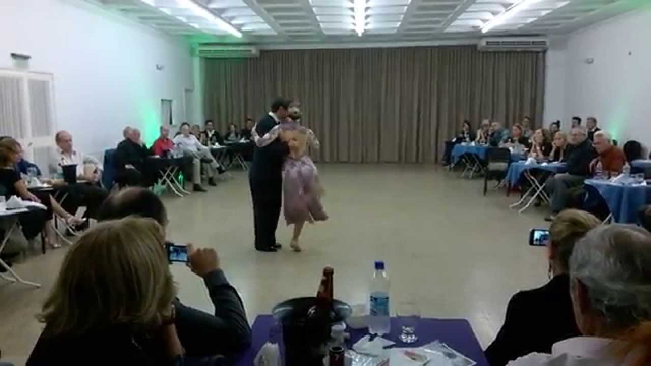 Video thumbnail for Fernanda Grosso & Alejandro Ferreyra - El Nene del Abasto (D`arienzo)