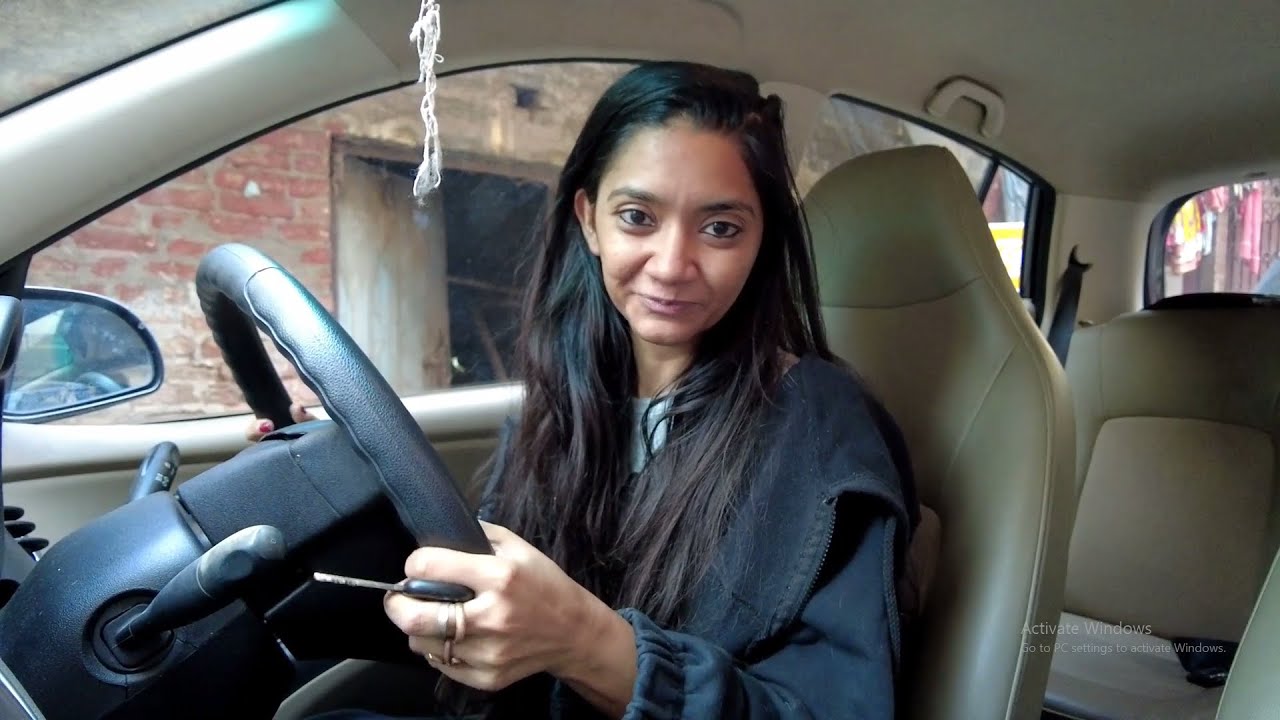 Tips on Driving a Manual Car Barefoot | Women Driving in India | Is it Easy to Drive on Indian Roads