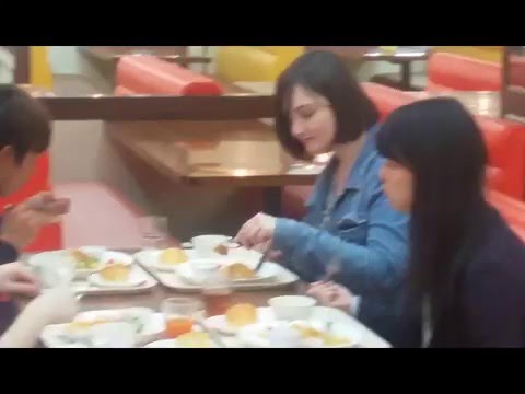 日本経済大学　学生食堂　多国籍村