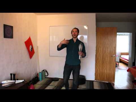 Juggling flats with 3 clubs -TUTORIAL