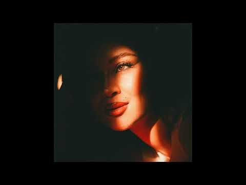 tiger del flor – living in the 90s