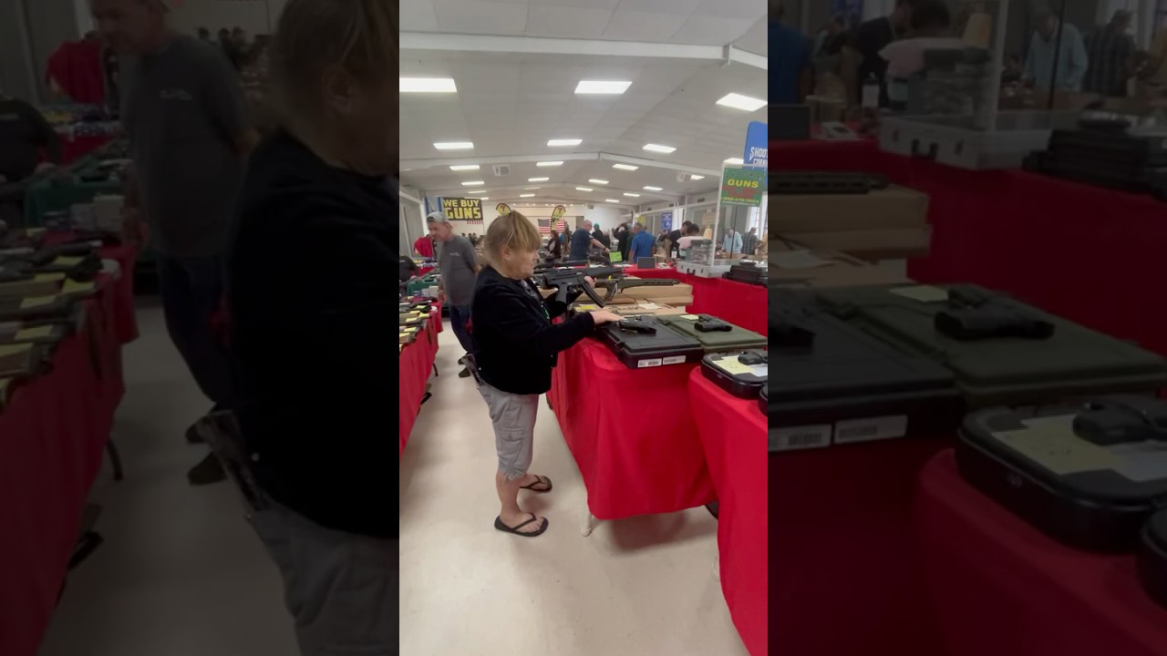 Exploring the Labelle Florida Gun Show #guns #pewpew #military #shoot #trending