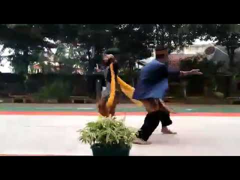 Tari Kreasi Jawara Kembang "Jawa Barat" (Kelas XIIPM ) Fidriah&Mahesa
