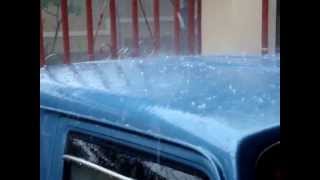 preview picture of video 'Lluvia de granizo en Heredia Centro tarde del jueves 6-jun-2013 Video 1'