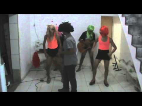 ( Video Bonus ) Os Piores do Mundo Kika na latinha !