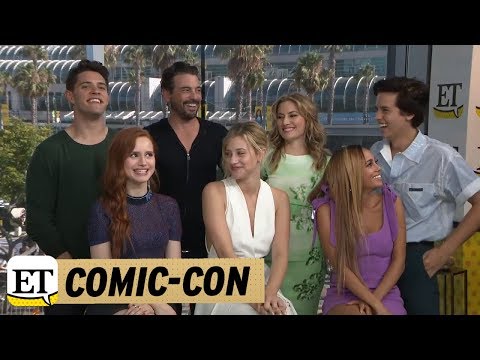 Comic-Con 2018: The Cast Of Riverdale Talk Bughead In Season 3 | Part 2