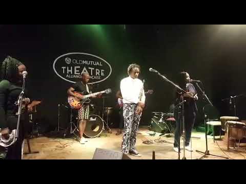 Nzelo Masa Caroleen feat Vee Mukarati