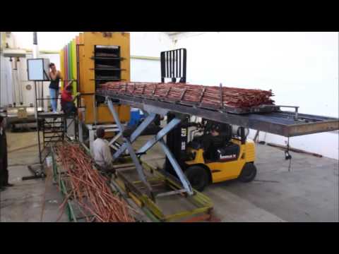 Bambuspresse in Aktion